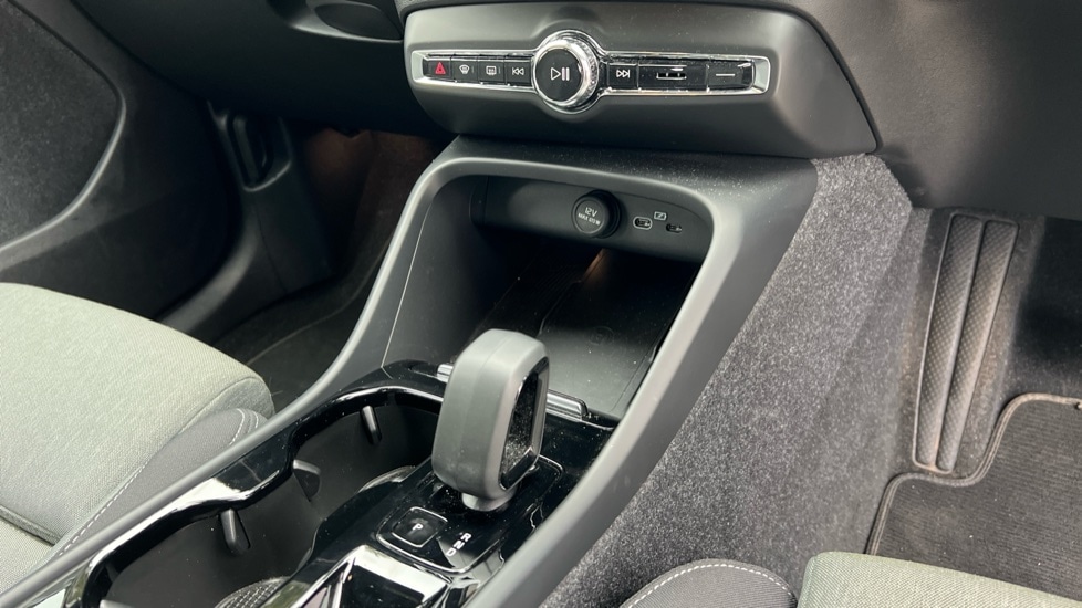 Used Volvo XC40 2022 for sale - 76826709: Photo 14