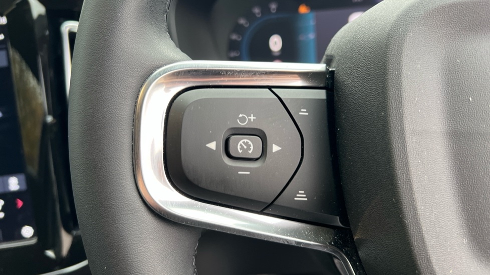 Used Volvo XC40 2022 for sale - 76826709: Photo 37