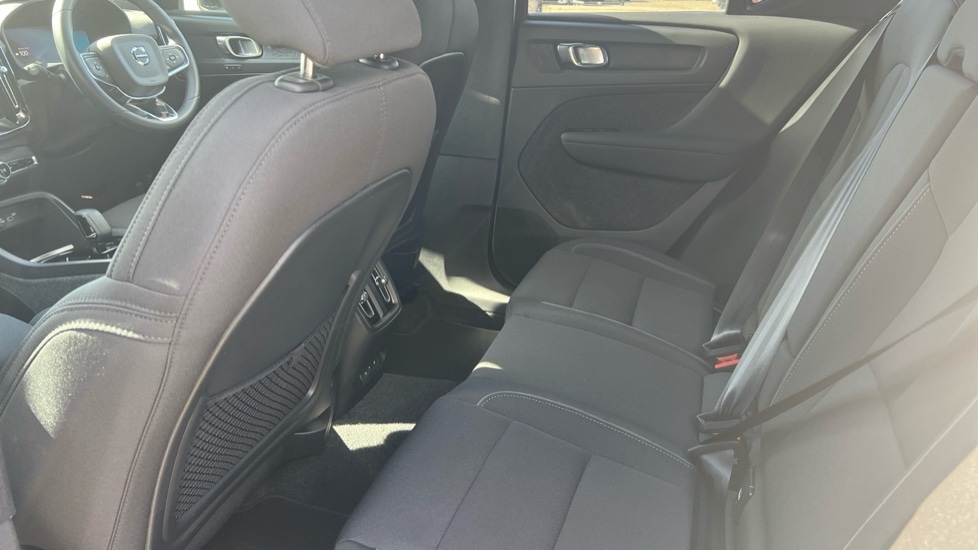 Used Volvo XC40 2023 for sale - 76154749: Photo 10