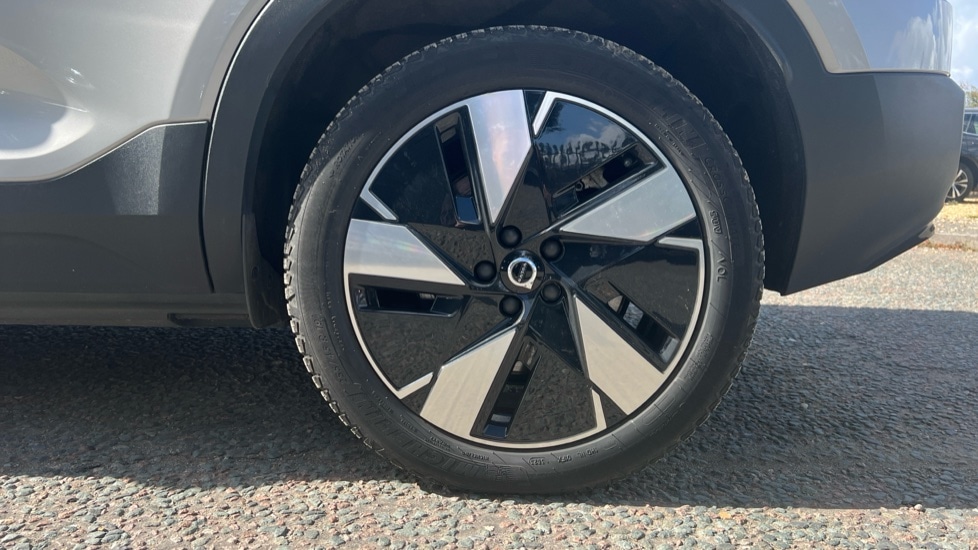 Used Volvo XC40 2023 for sale - 76154749: Photo 26