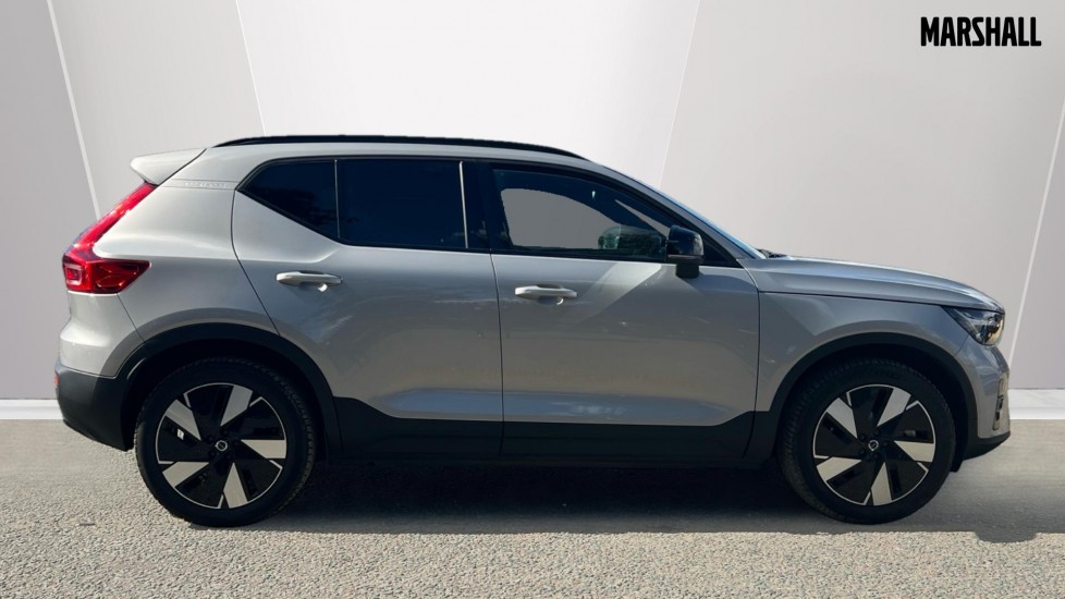 Used Volvo XC40 2023 for sale - 76154749: Photo 3