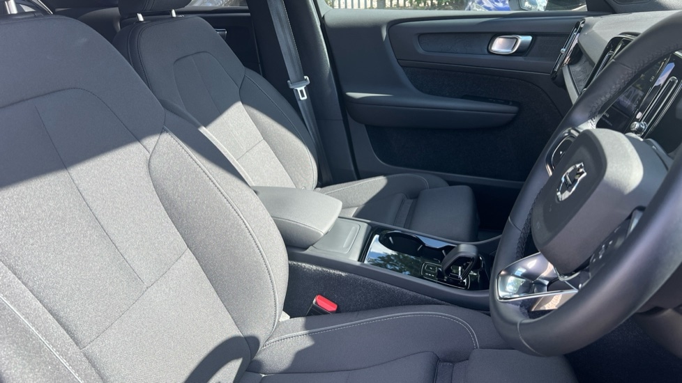 Used Volvo XC40 2023 for sale - 76154749: Photo 9