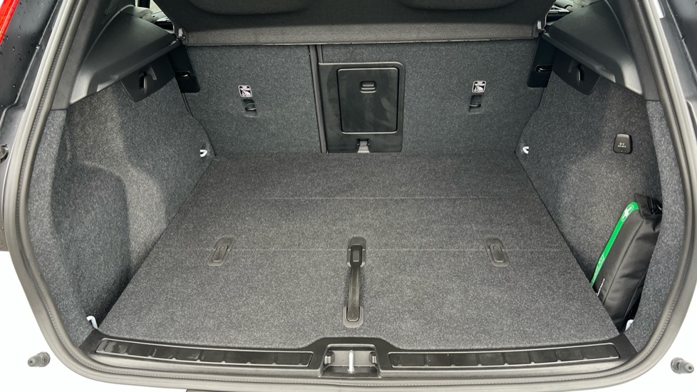 Used Volvo XC40 2024 for sale - 76871696: Photo 17