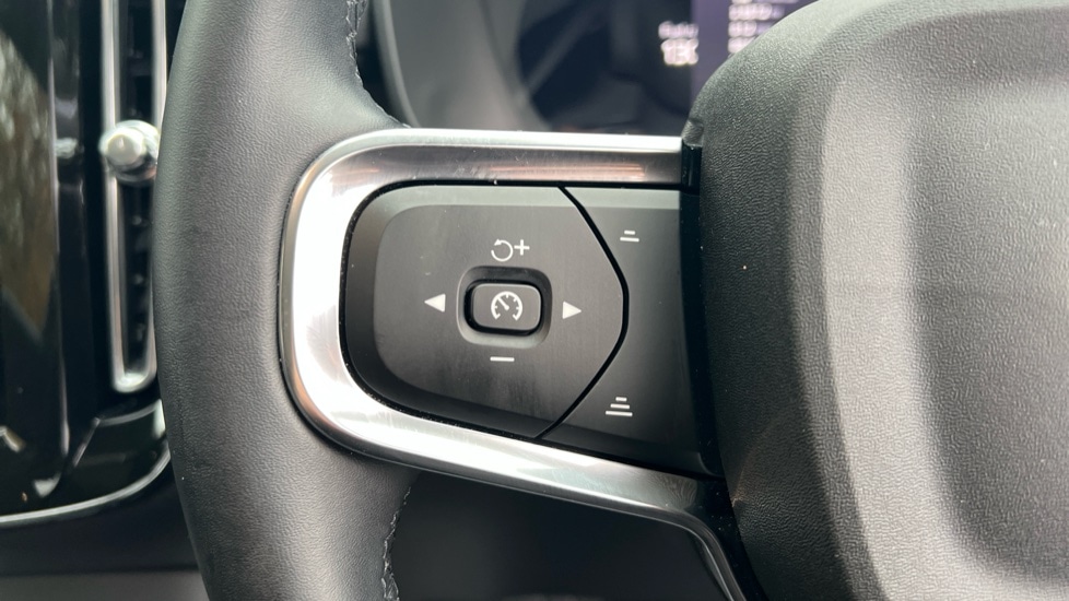 Used Volvo XC40 2024 for sale - 76871696: Photo 18