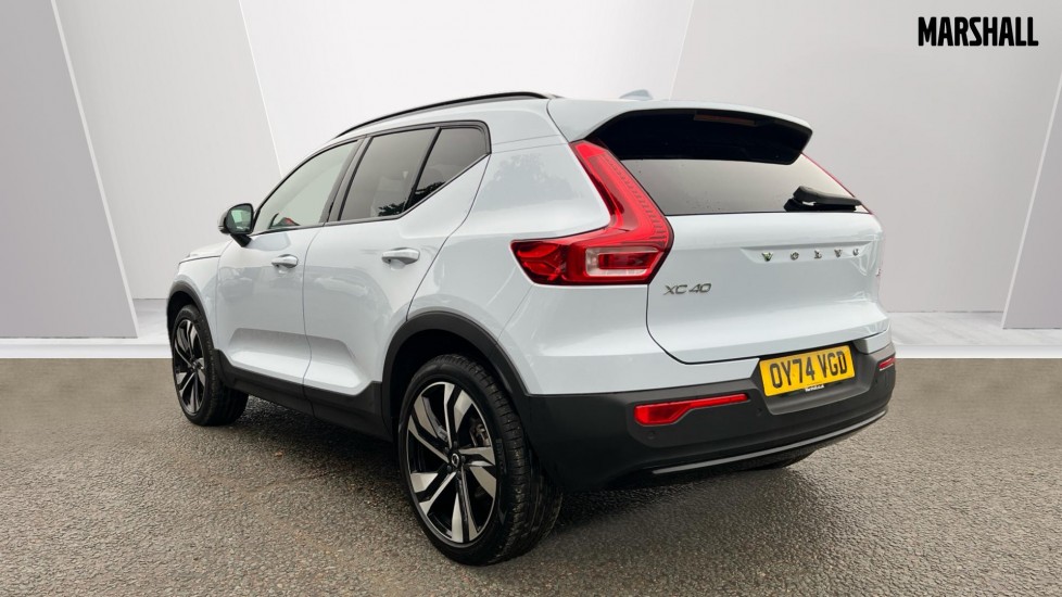 Used Volvo XC40 2024 for sale - 76871696: Photo 2