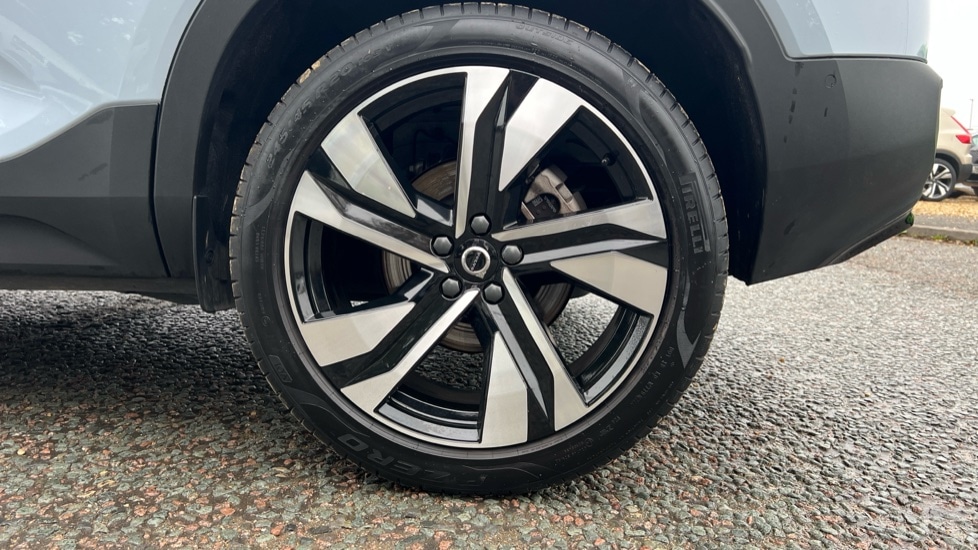 Used Volvo XC40 2024 for sale - 76871696: Photo 26