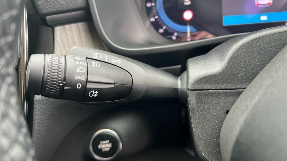 Used Volvo XC40 2024 for sale - 76871696: Photo 27