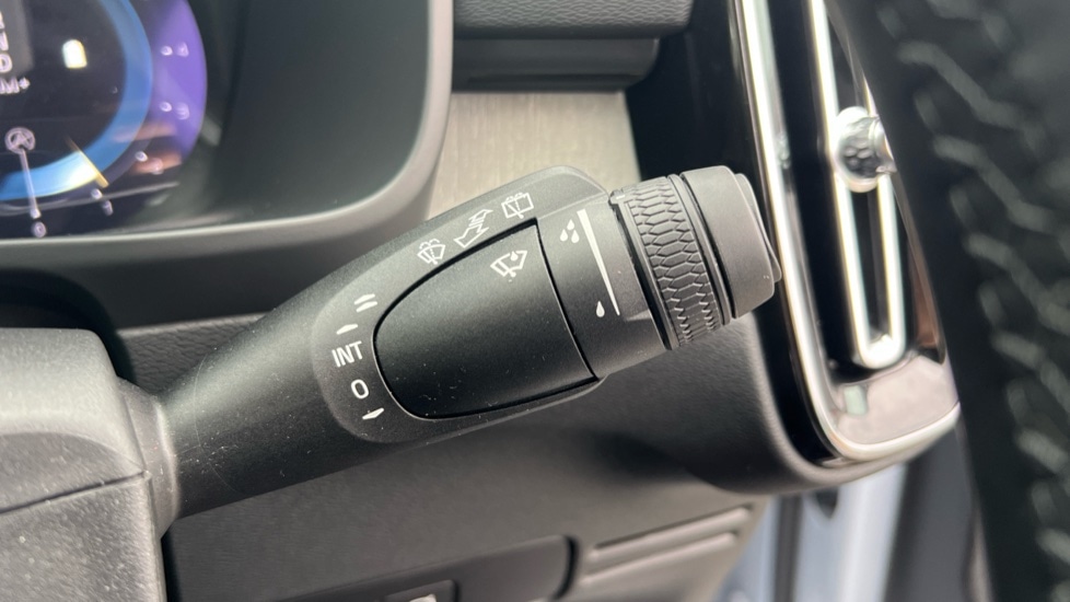 Used Volvo XC40 2024 for sale - 76871696: Photo 28