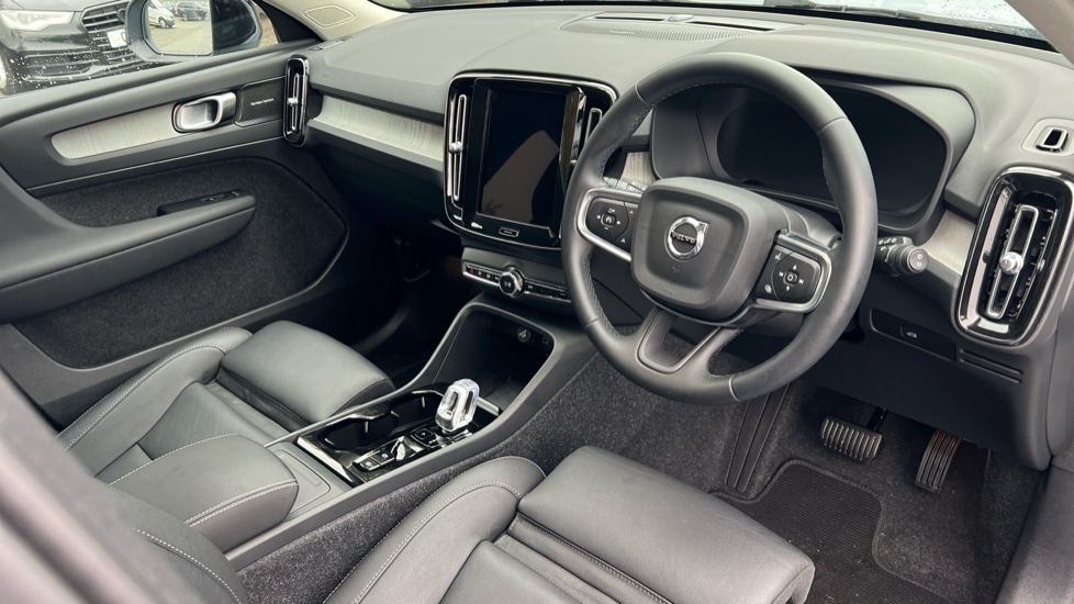 Used Volvo XC40 2024 for sale - 76871696: Photo 5