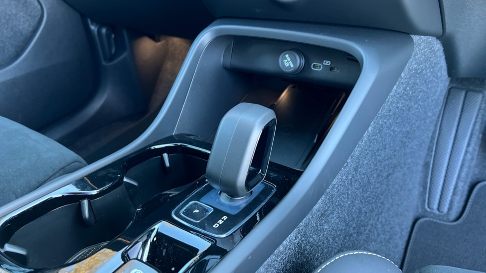 Used Volvo XC40 2025 for sale - 76894783: Photo 14