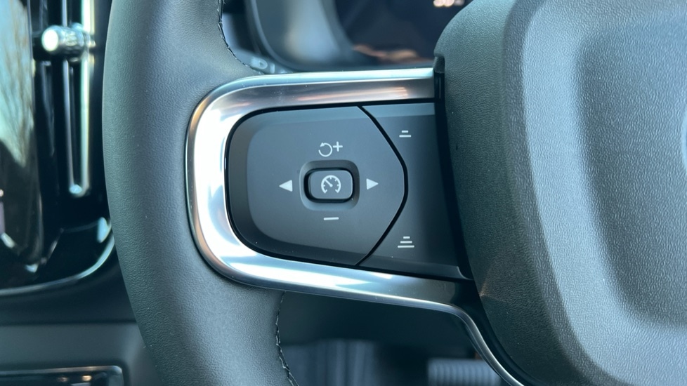 Used Volvo XC40 2025 for sale - 76894783: Photo 18