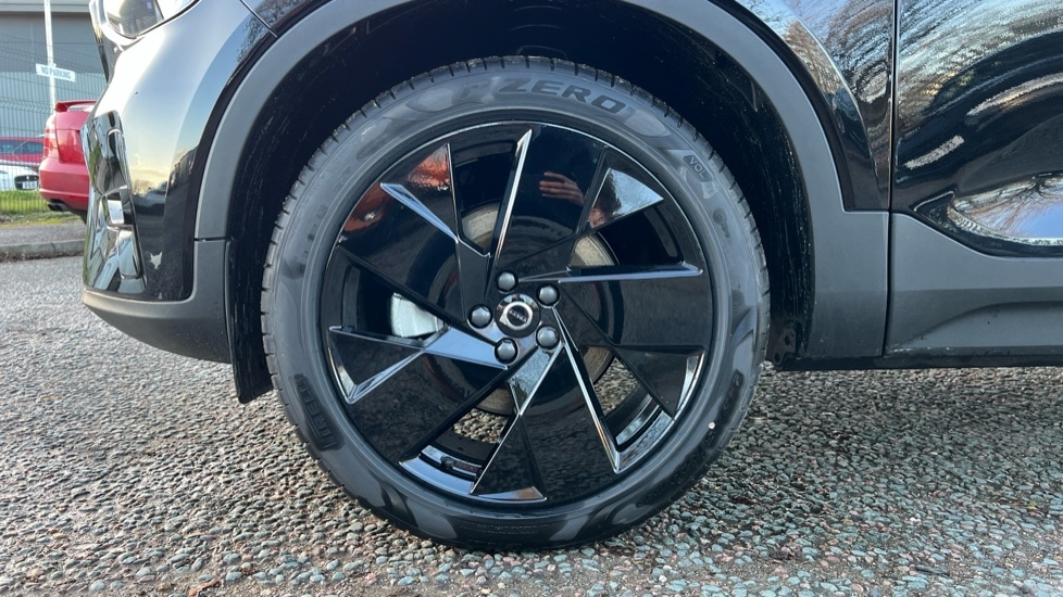 Used Volvo XC40 2025 for sale - 76894783: Photo 25