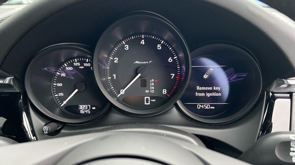 Used Porsche Macan 2025 for sale - 76233970: Photo 13
