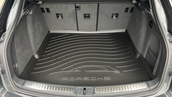 Used Porsche Macan 2025 for sale - 76233970: Photo 15