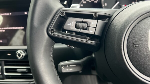 Used Porsche Macan 2025 for sale - 76233970: Photo 22
