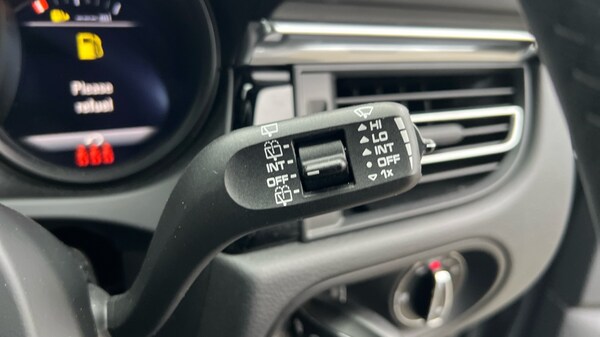 Used Porsche Macan 2025 for sale - 76233970: Photo 23