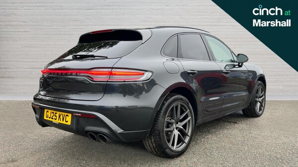 Used Porsche Macan 2025 for sale - 76233970: Photo 3