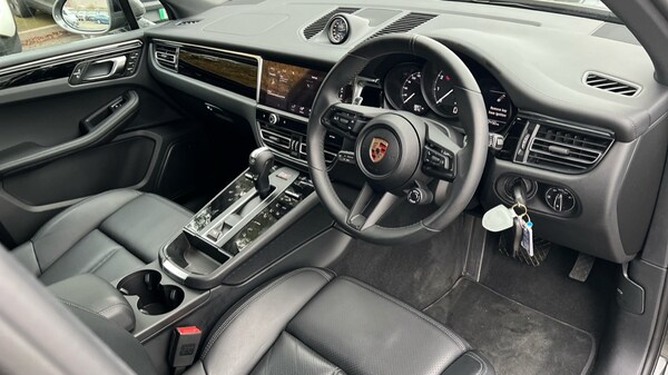 Used Porsche Macan 2025 for sale - 76233970: Photo 9