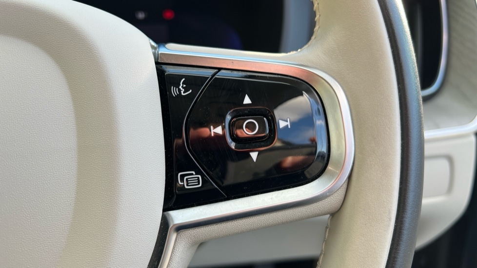 Used Volvo XC60 2023 for sale - 76523574: Photo 19