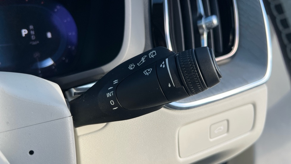 Used Volvo XC60 2023 for sale - 76523574: Photo 28