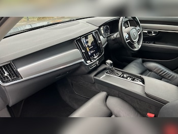 Used Volvo V90 2019 for sale - 76544560: Photo