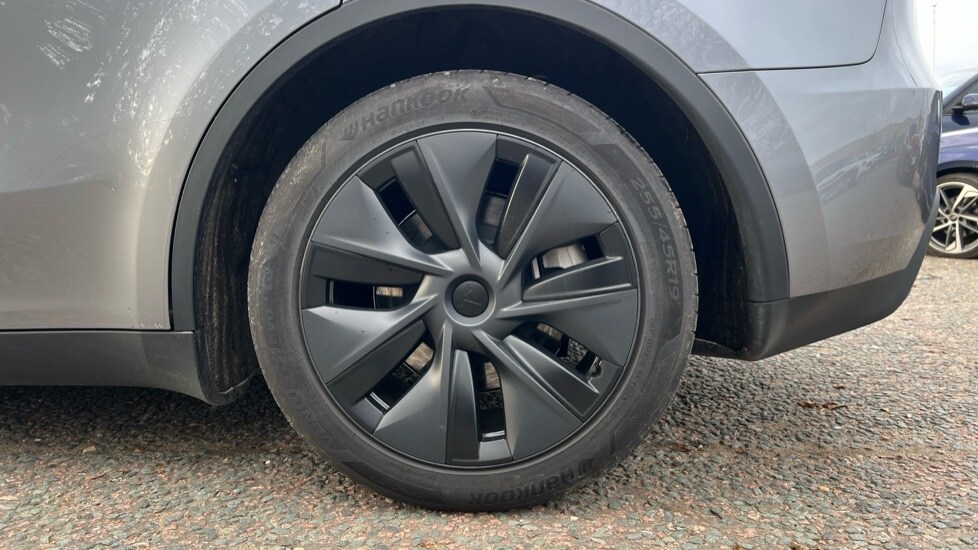 Used Tesla Model Y 2025 for sale - 76873571: Photo 18