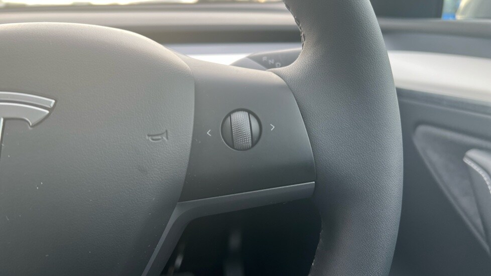 Used Tesla Model Y 2025 for sale - 76873571: Photo 23