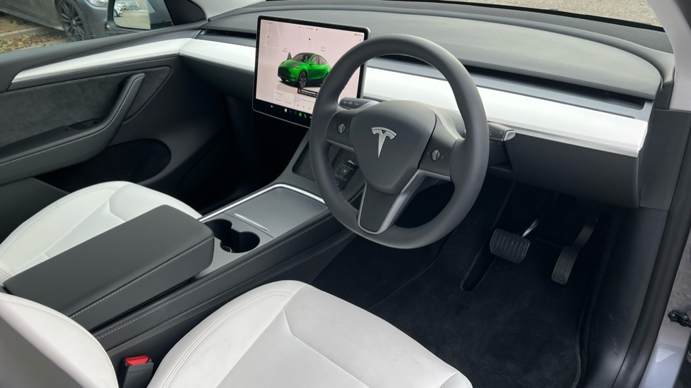 Used Tesla Model Y 2025 for sale - 76873571: Photo 9