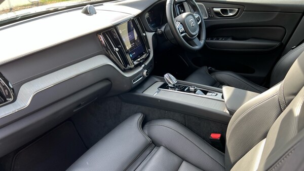 Used Volvo XC60 2024 for sale - 76117033: Photo 4