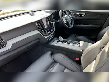 Used Volvo XC60 2024 for sale - 76117033: Photo 4
