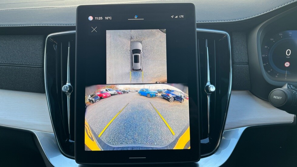 Used Volvo XC90 2025 for sale - 76870938: Photo 32