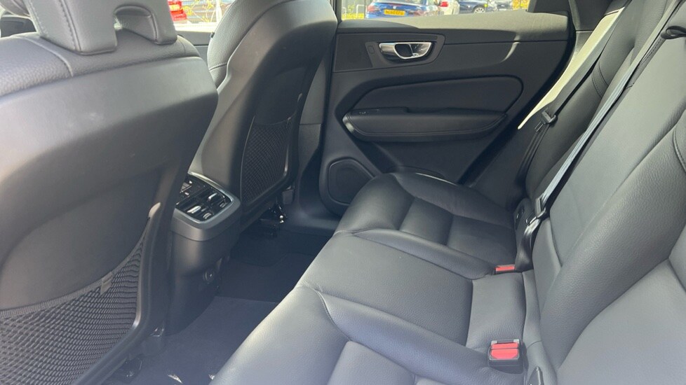 Used Volvo XC60 2024 for sale - 76180147: Photo 10