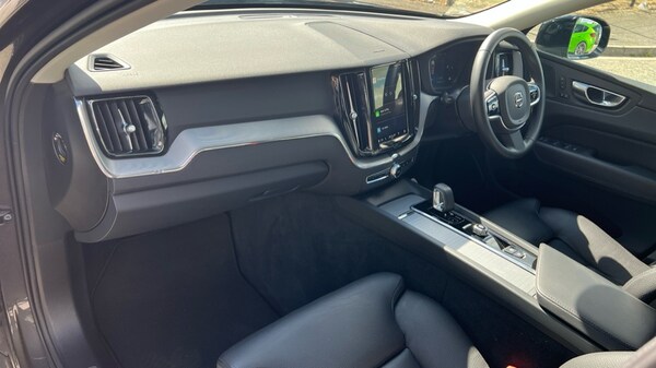 Used Volvo XC60 2024 for sale - 76180147: Photo 4