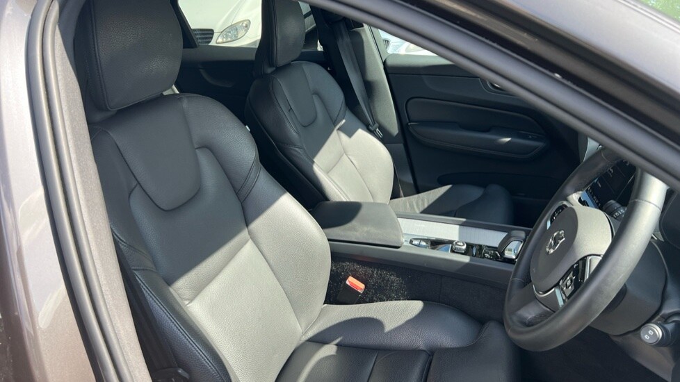 Used Volvo XC60 2024 for sale - 76180147: Photo 9