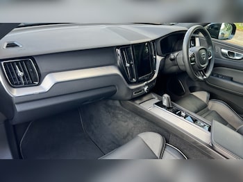 Used Volvo XC60 2022 for sale - 75467859: Photo