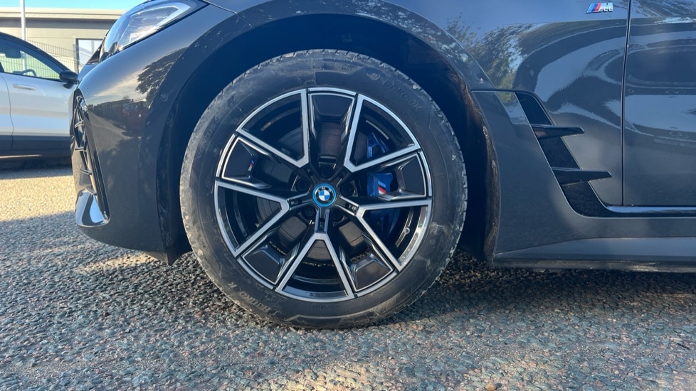 Used BMW i4 2024 for sale - 76086642: Photo 17
