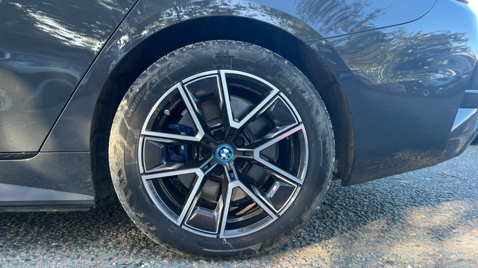 Used BMW i4 2024 for sale - 76086642: Photo 18