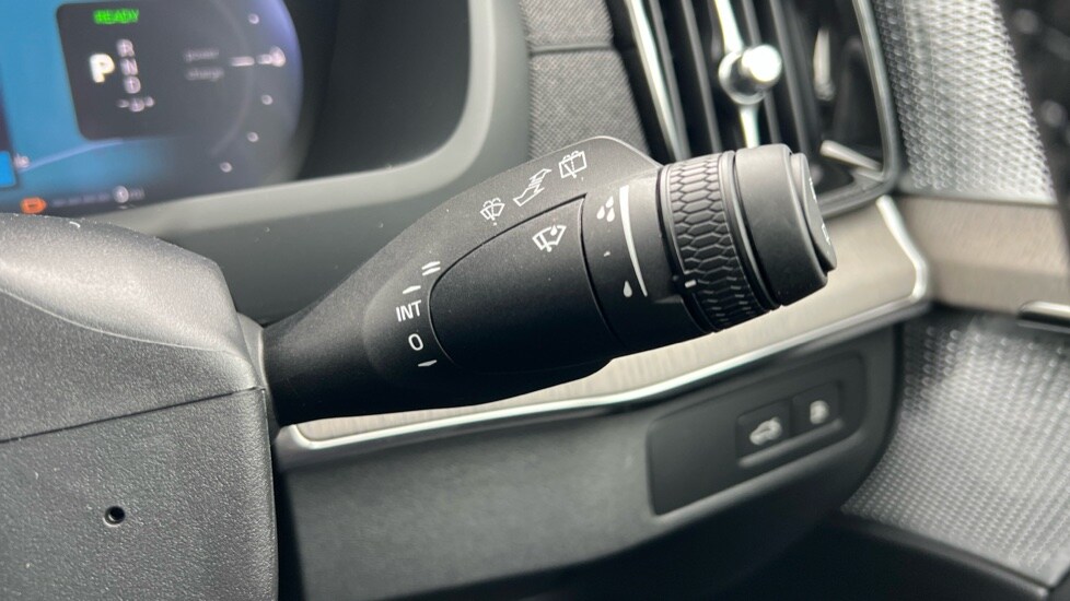 Used Volvo XC90 2025 for sale - 76183987: Photo 28