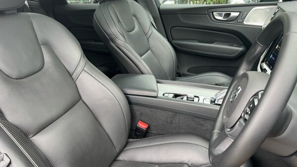 Used Volvo XC60 2024 for sale - 75584348: Photo 9