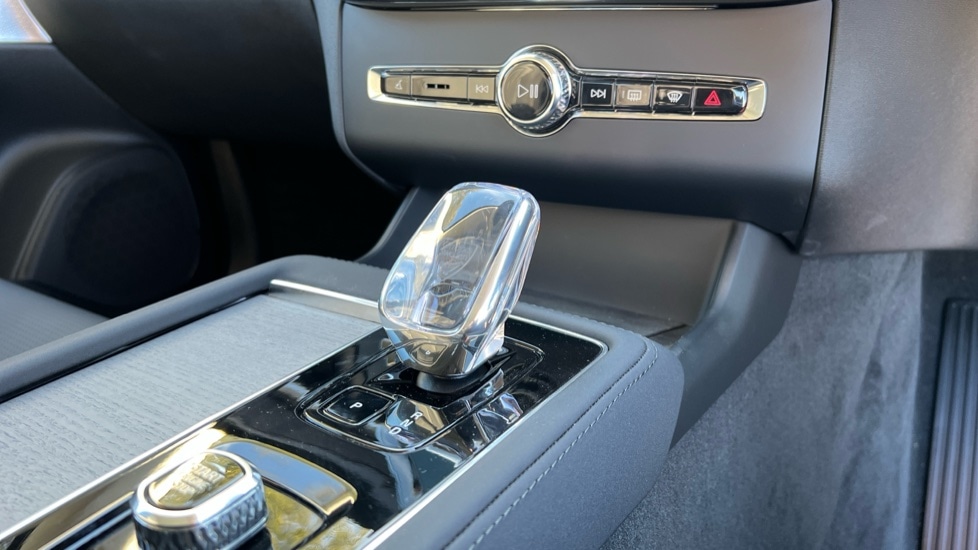 Used Volvo XC90 2025 for sale - 76873610: Photo 14