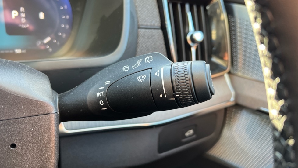 Used Volvo XC90 2025 for sale - 76873610: Photo 28