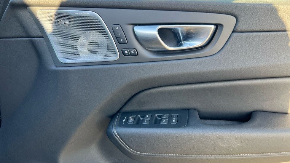 Used Volvo XC60 2025 for sale - 76872753: Photo 15