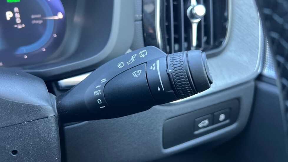 Used Volvo XC60 2025 for sale - 76872753: Photo 28