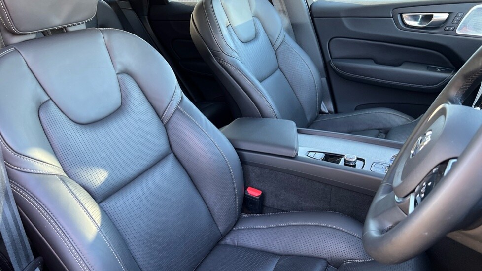 Used Volvo XC60 2025 for sale - 76872753: Photo 9