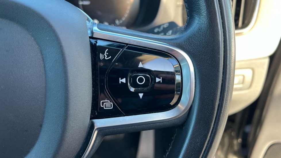 Used Volvo XC60 2021 for sale - 76872882: Photo 19