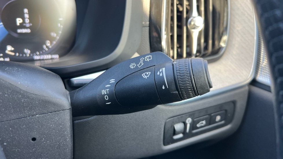 Used Volvo XC60 2021 for sale - 76872882: Photo 28