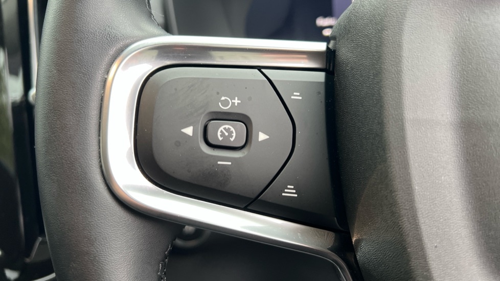 Used Volvo XC40 2024 for sale - 76871471: Photo 18