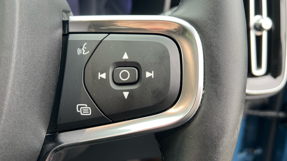 Used Volvo XC40 2024 for sale - 76871471: Photo 19