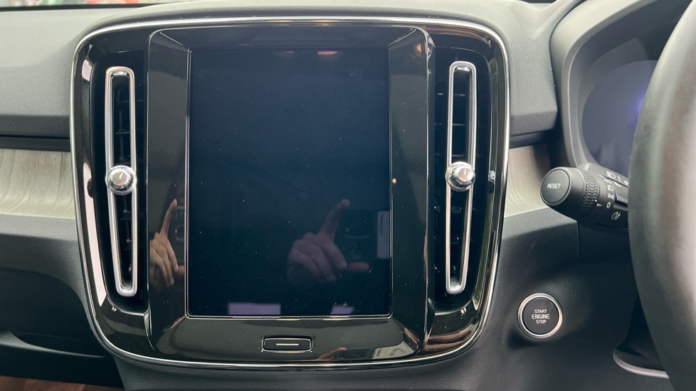 Used Volvo XC40 2024 for sale - 76871471: Photo 20