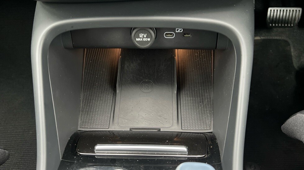 Used Volvo XC40 2024 for sale - 76871471: Photo 37